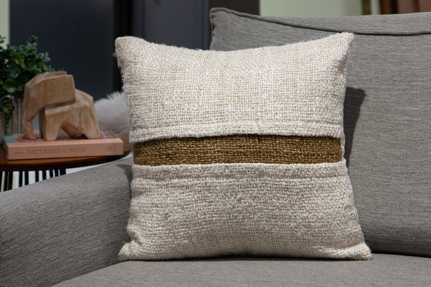 Almofada Leela 50x50cm | Off White + Cacau